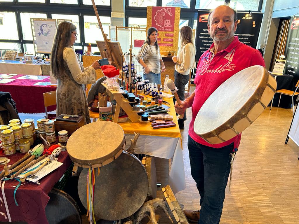 Chantal et Daniel sur leur stand, 2023